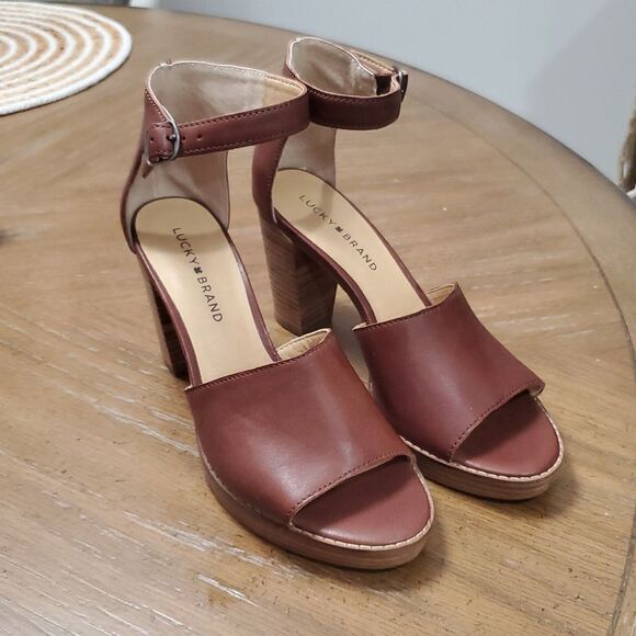 Lucky Brand - Nanika Women’s Leather, Open Toe Chunky Heel,,Nwot,,Size 8 - Picture 1 of 10